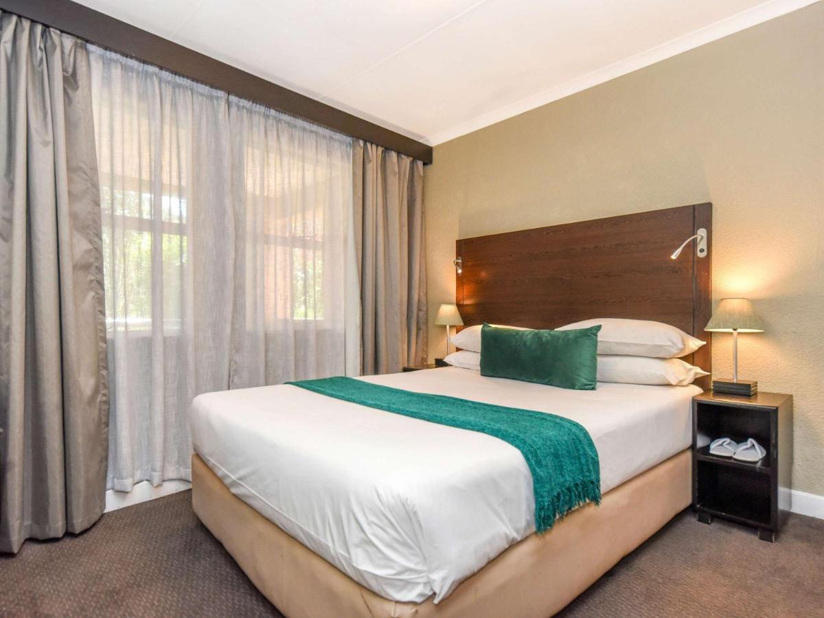 Mercure Hotel Bedfordview Johannesburg Eksteriør billede